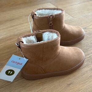 Cat & Jack Girls Tan Fur Lined Boots, size 11, Brand new with tag